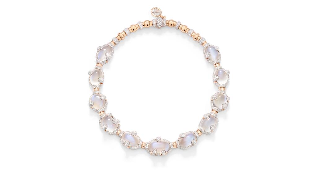 The 18-karat rose gold “Moonstones” necklace features 11 moonstones totaling 211.50 carats and pavé diamonds totaling 29.22 carats set in 18-karat white rhodium-plated rose gold. Pomellato Moonstones Necklace